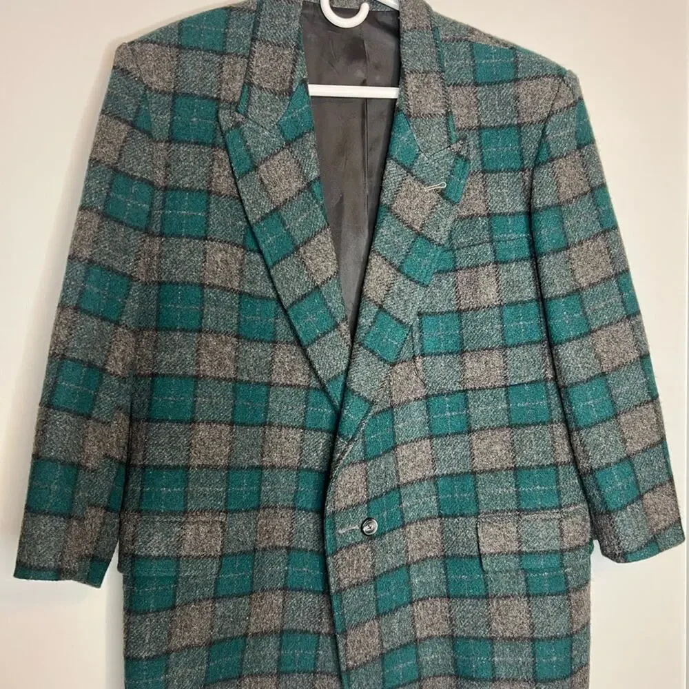 Touché Uomo 100% Wool Blazer Italian Made Size 50 Green Plaid Pattern Has Pocket